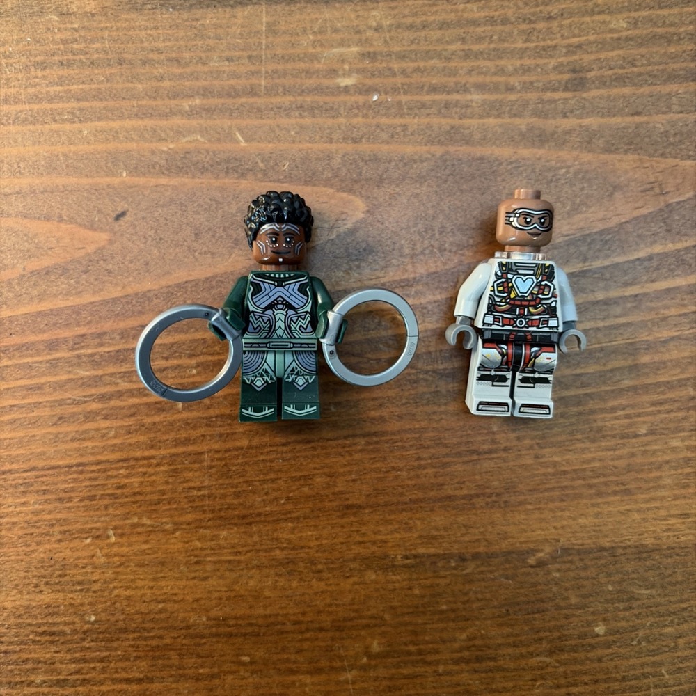 LEGO - Nakia minifigure dark green suit & Lady Iron‎ heart